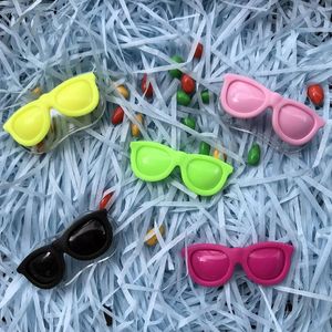 Broches VJ 2 pièces mode plastique rose noir lunettes de soleil vêtements broche support magnétique pour lunettes pour femmes homme cadeaux