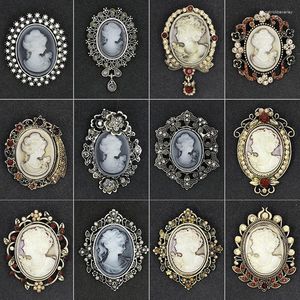 Brooches Water Drop Vintage Gothic Style Head Statue Brooch Pearl Rhingestone Email for Women Pin Jewelry