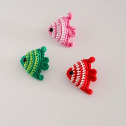Broches ZHEN-D hechos a mano de ganchillo pez Tropical niños juguete tejido a mano algodón lana lindo broche ropa suéter bolsa de lona Decoración