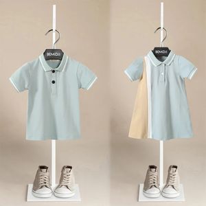 Brother Sister Vêtements Summer Corée des garçons coréens T-shirt T-shirt à manches courtes Polo Bendeau Girls Dress Boys Girls Girls Vêtements 240515