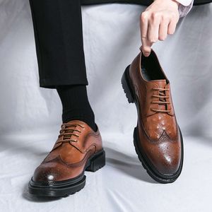 Brown 2024 Classic Mens Business Gentleman Derby Leather Shoes Autumn Casual Man Schoenen trouwjurk mannelijke schoenen