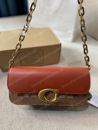 Brown 23cm Fashion Trend Crossbody Single Bag sur le nouveau petit sac Flip Cover 2023 Nouvelle marée coréenne Version de la chaîne de style étrangère Small Square Bag Wyg