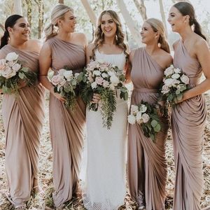 Zuid-Afrikaanse Amerikaanse Grecian Bruidsmeisje Jurken Lange Split Ruched Chiffon Summer Beach Party Eén schouder Simple Maid of Honor Dress