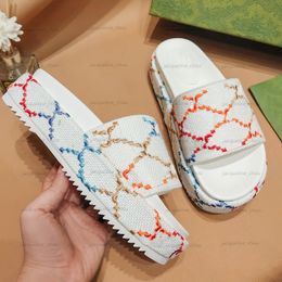 Sandalia de plataforma marrón Sandalias de diseñador de moda de verano para mujer Zapatos Bordado Carta Sandalias de gladiador de mujer de fondo grueso con caja y bolsa