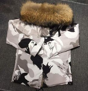 Garniture de fourrures de raton laveur marron parka de neige femme marque Meifeng rayures verticales fourrure de lapin doublée mini veste Camouflage blanc