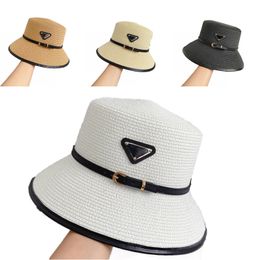 Chapeaux de paille marron chapeau de créateur triangle pour femmes respirant été extérieur cappello large bord protection solaire plage seau casquette loisirs vacances hg144