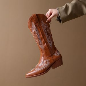 Bottes Western Cowboy Cowgirl marron pour femme, bottes longues brodées à enfiler, mode dames, talon épais, bout pointu, chaussures de fête pour filles