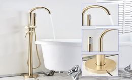 Geborsteld gouden badkuip vloerstandaard kraan mixer enkele handgreep mixer kraan 360 rotatie spout met abs handshower badmixer douche9284467