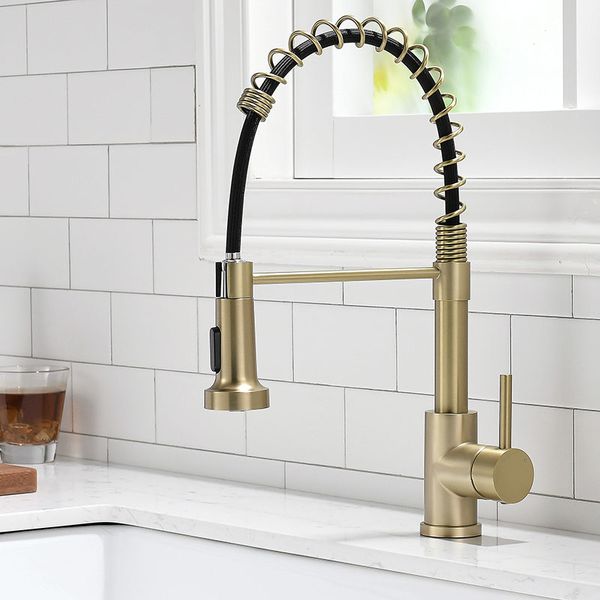 Gold Bulled Tray vers le bas du robinet d'évier de cuisine Brossed Gold Swivel Spout Cuisine Tap Hot and Cold Water Kitchen Mixer