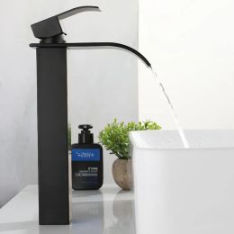 Robinet de lavabo de salle de bain en or brosse