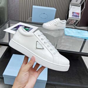 Sneakers van geborsteld leer voor heren Dames Wit platform Pra-schoenen Klassiek schoeisel Sneaker Designer Hoge kwaliteit tennisschoen Leisure Trainer 90s Fashion 35-45