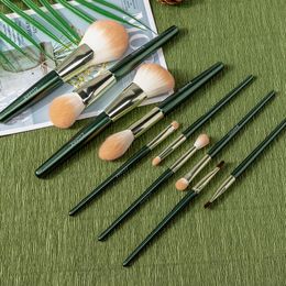 Pennelli Set di pennelli per trucco verde da 10 pezzi alla moda con kit di strumenti per trucco per pennelli per viso e occhi in polvere per miscelazione