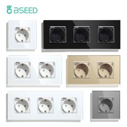 Sockets à puissance unique standard EU avec couverture étanche à double tour de salle de bain triple plugs 16a Panneau cristallin 110-250v