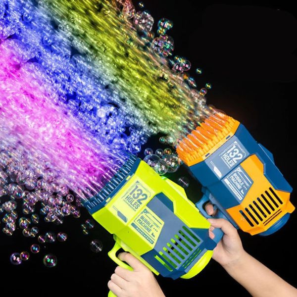 Bubble Gun Rocket 132 trous Soap Bubbles Machine Gun Forme Automatique Blower avec des jouets légers pour les enfants Pomperos Childrens Day Gift 240416