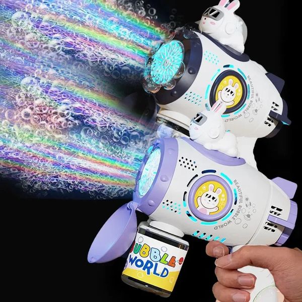 Bubble Gun Rocket Soppaceman Bubbles Machine Gun Forme Automatique Blower avec Pomperos Light Pompero pour Gift Christmas Kids 240417