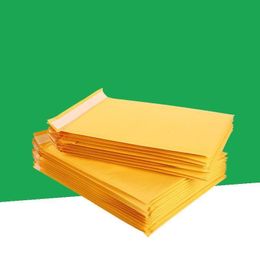 Sacs d'emballage de courrier à bulles Différentes spécifications Mailers Enveloppe de navire rembourrée avec sac d'expédition à bulles Emballage jaune Awwtr Jdrku