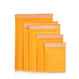 Bubble mailers Gevotte enveloppen Zakken Zelfafdicht Schokbestendige envelop Mailing Ship Pouch Paper Pakket geel