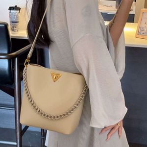 Bolso tipo cubo Nuevo mostrador Calidad Productos de control exclusivos de este año Populares de alta capacidad para mujeres en un bolso cruzado de un solo hombro moderno y versátil