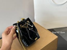 Bolso de cubo Mujeres Diseñador Nylon Bolso Mini Tote Pequeños Lujos Cadena larga Hombro Crossbody Bolsas Monederos