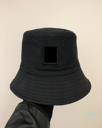 Baquet Hat Cap Men de mode Men de largeur largeur HOMMES MAN Femmes Designers Unisexe Sunhat Caps pêcheurs Badges de broderie respirant HIG4361317