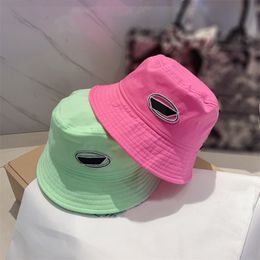 Seau Chapeau Classique Marque De Luxe Logo Patch Géométrique Mode Hommes Amoureux Chapeaux Blanc Framboise Filles Soleil Ombrage Crème Solaire Casquette Polyvalente