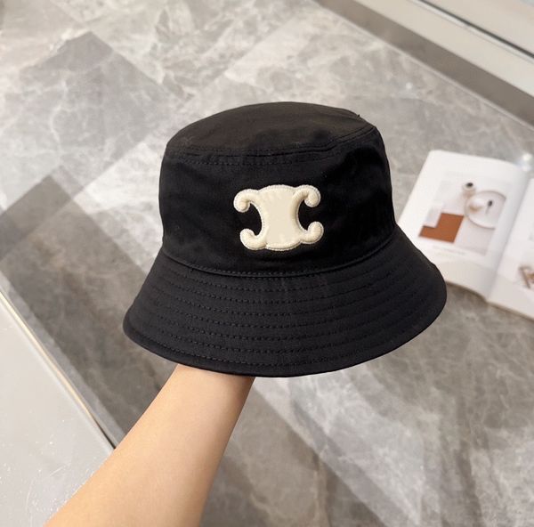 Chapeau de seau chapeau de seau d'été de luxe plage designer lettre chapeau hommes et femmes couple chapeau lettre impression tendance décontractée