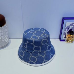 concepteurs de chapeau de seau chapeaux de luxe conception de lettre de couleur unie Atmosphère mode loisirs chapeau de parasol chapeau polyvalent couple vêtements de voyage Plusieurs styles très bon