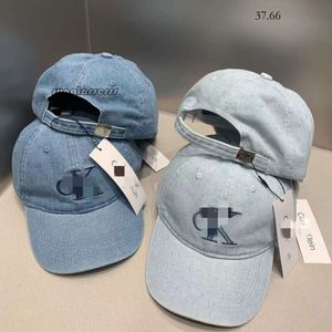 Baseball Cap Bucket Hat printemps / été unisexe INS Korean Alphabet Baseball 2024 New Duck Tongue Hat Couverture de mode