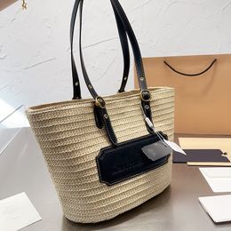 Seau Totes Designer Sac Raphia Fourre-tout Crochet paille Grande capacité Femmes Plage Sac À Main Sacs De Paille Véritable Cuir Shopping Bourse Portefeuille Sacs À Main Top Qualité Populaire