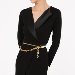 Cinturones de hebillas 2021 Diseño de moda Cadena de ganado delgada de las mujeres Doble falda de la falda de la falda