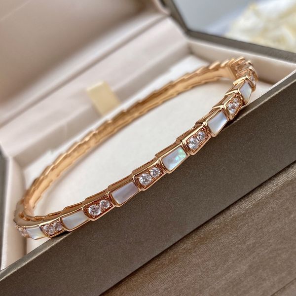 BUIGARI bracelet diamants plaqué or 18 carats Bijoux de vente directe d'usine Bracelet pour femme Bracelets cadeau d'anniversaire de designer de qualité supérieure