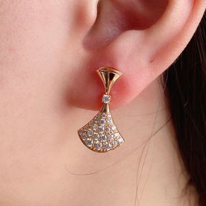 BUIGARI Diva Serie de faldas pequeñas Serie de pendientes colgantes de diseñador para mujer Reproducciones oficiales de diamantes Chapado en oro de 18 quilates Regalo de aniversario de moda 036