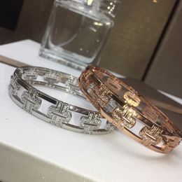 BUIGARI Return pulsera diseñador brazalete único para mujer diamante Chapado en oro 18K reproducciones oficiales de lujo estilo clásico Nunca se desvanecen regalos premium 024