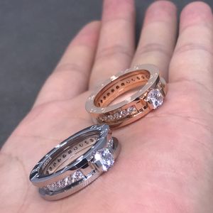 BUIGARI Anillo de diseño de método de dos bandas para mujer pareja de diamantes para hombre Chapado en oro de 18 quilates de la más alta calidad de moda estilo clásico regalo exquisito 050