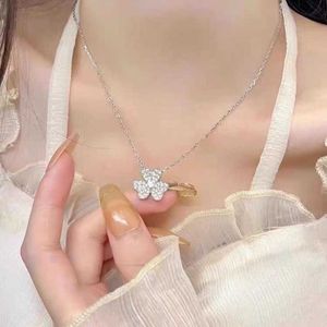 Van ketting klassiek charme ontwerp voor geliefden trendy zilver vol diamant klaver ketting dames modieuze bloem pvgr