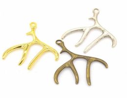 En vrac 100pcslot cerfs charmes de fourreaux pendentif 5141mm bon pour les bijoux artisanaux de bricolage fabriquant 3 couleurs 2218535