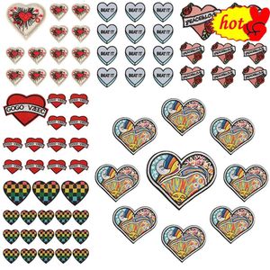 Coeur en vrac 10 pièces patchs en gros à repasser pour vêtements enfants lettre amour Parche badge brodé tissu coudre paquet Anime Lot bricolage