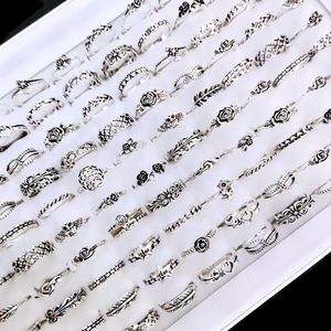 Lots en vrac 100pcs Antique Silver Multi-styles Mix Charm Ring pour les femmes Vintage Ladies Flower Bohème Finger Ring Retro Jewelry 2021