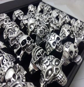 Lots en vrac 100pcs hommes Skull Rings 2020 Nouveau motard gothique punk cool anneaux de mode entiers bijoux lot1829695