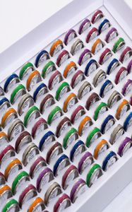 Lots en vrac 50pcs Bands de bandes mixtes anneaux pour femmes colorés pour chats colorés anneaux en acier inoxydable largeur 7 mm tailles assorties de mode entier juif 6883766