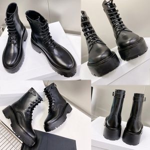 BULKY VETERLAARZEN MET STUDDED OUTSOLE IN SHINY BULL BLACK TRIOMPHE LAARZEN Dames designer laarzen Casual Martin Boots mode laars laarsjes Antislip rubberen zool