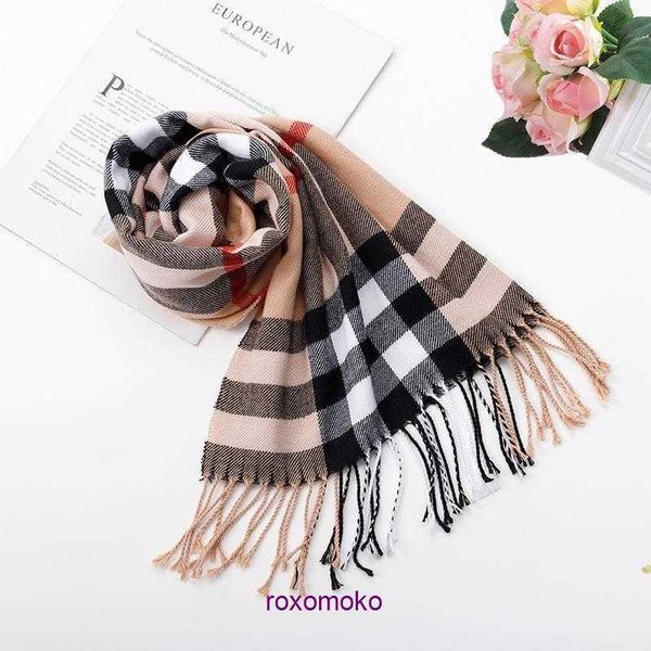 Bur home Boutique bufanda de felpa a la venta Bufanda Hombres Invierno Otoño Nueva moda A cuadros británicos Imitación Cachemira Estilo de pareja Cuello cálido engrosado