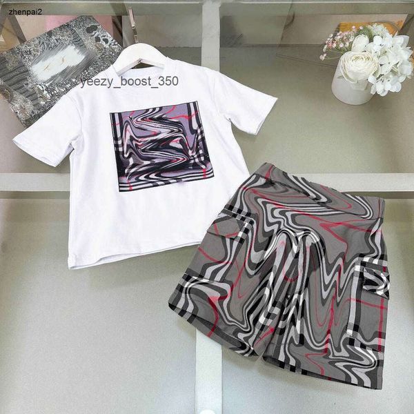 Burberrlies Survêtements de luxe pour enfants T-shirts à col rond pour bébé Taille 100-150 Short à manches courtes et imprimé à carreaux à motif carré Jan20