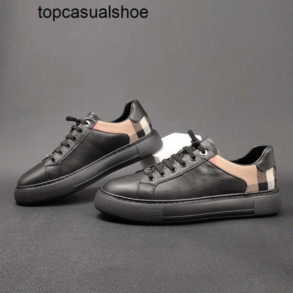 Zapatos Burberyitys 2023 otoño nuevos hombres perezosos patadas en la cabeza capa de cuero de vaca diseño único cómodos y versátiles zapatos de tabla casuales