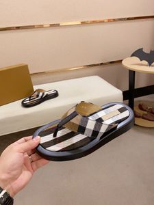 Burberyy Canvas Burberr Best Kwaliteit Sandel Nieuwe Plaid Summer Men Leer luxe Design Elektrische sandalen Riem Flats Comfortabele zachte lederen Sandalies Licht zool 3