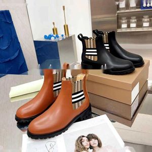 Burbrerieds Boot Martin Ankle Burberieds Burnrys Boot Desert Desert Women Classical Striped Brown Shoes Fashion lederen laarzen grof hiel dames schoenen