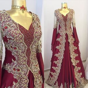 Robes de soirée perlées arabes bordeaux avec manches longues col en V une ligne robes de bal pailletées Vestidos Festa Kaftan robe formelle appliquée