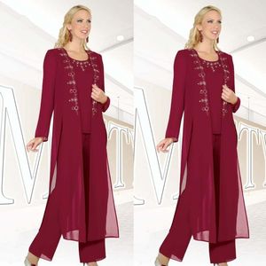 Bourgogne Mousseline De Soie 3 Pièces Mère De Mariée Pantalon Costume 2019 Nouvelle Mode Bijou Manches Longues Perlé Côté Fendu Long Manteau Fête Des Mères Robes Formelles