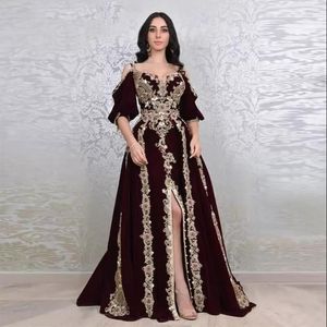 Bourgogne sirène marocaine caftan robes de bal demi-manches fendues devant dentelle cristaux perles arabe Dubaï occasion robe de soirée robes