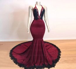 Bourgogne sirène robes de bal Deep V illusion du cou corsage appliques en satin noir sexy robes de soirée arrière robes de fête 5855686